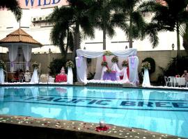 Pacific Breeze Hotel and Resort, Hotel mit Pools in Angeles
