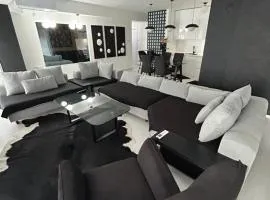 Sandev apartments Black&White