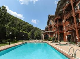 Kaatskill Mountain Club & Condos by Vail Resorts, hotel i Hunter