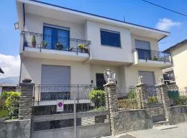Stone Way Apartment