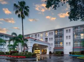 Holiday Inn & Suites Boca Raton - North, сімейний готель у місті Бока-Ратон