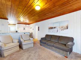 Unit B 2004 - Town of Dewey Beach - 2004 Coastal Hwy Unit B, apartment in Dewey Beach