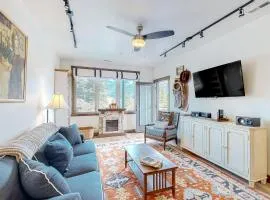 Sparkling Glacier - Suite 202