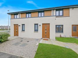 Maidencraig Court House ✪ Grampian Lettings Ltd, hotel with parking in Aberdeen