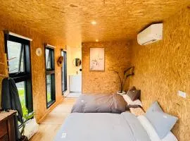 holiday tiny house near park