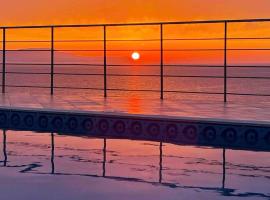 What a view villa !!!, ξενοδοχείο στα Χανιά Πόλη