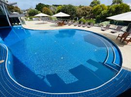 Sanny Side Up - SilverWater Resort, hotel en San Remo