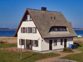 idyllisches Ferienhaus mit eigener Sauna, Kamin und Terrasse - Haus Kranich, vacation rental in Vieregge
