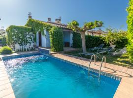 Villa Verde piscina pirvada y Wifi, sewaan penginapan tepi pantai di L' Escala