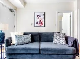 Fenway 2BR w Gym steps from Fenway Park BOS-371