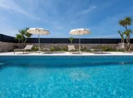 Villa Ora with Heated pool, Whirlpool, 4 bedrooms