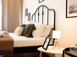 Oporto Trindade Residence