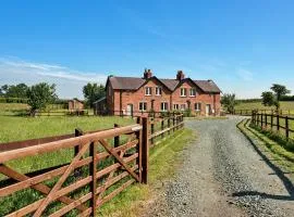 Finest Retreats - Fox and Hare