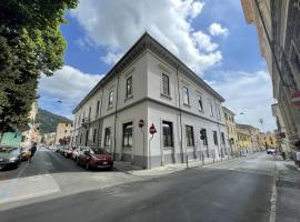 SH Accademia, lejlighedshotel i Carrara