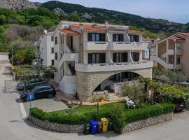 Apartments Andrea I, hotel v destinácii Baška