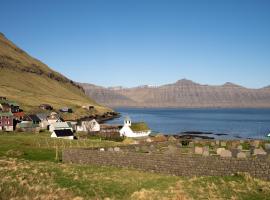 Lovely 4-BR house / Sea view / Nature, hotel Oyndarfjørður városában