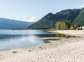 Super 8 by Wyndham Sicamous, pet-friendly hotel in Sicamous