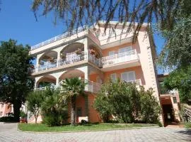 Apartments and Rooms Njivice