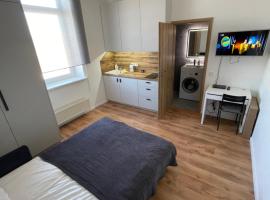 Airport Apartment 29 Self Check-In Free parking, holiday rental in Vilnius