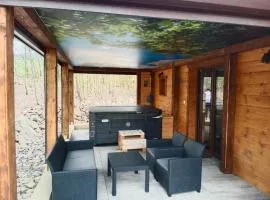 Domek na wzgórzu ''WYDRA'' - JACUZZI i SAUNA