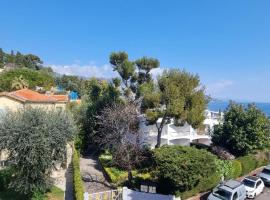 Bright Appartment perfect location, hotel in Saint-Jean-Cap-Ferrat