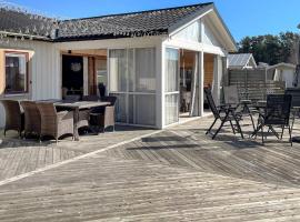 Holiday home HJO IV, hotel en Hjo