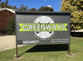 Greenways Holiday Units, hotel cerca de Tocumwal Golf Club, Tocumwal