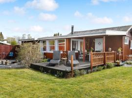 2 Bedroom Pet Friendly Home In Stege, lemmikkystävällinen hotelli kohteessa Stege