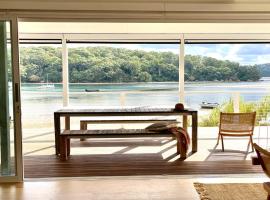 The Sandbar House, Royal National Park, waterfront beach house, villa in Maianbar