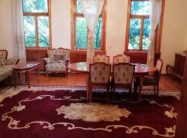 Spacious house for whole family, hotel amb aparcament a Kutaisi