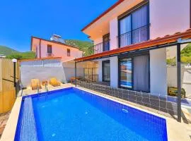 Luxury Villa Meri with Pool and Jakuzi in Kaş