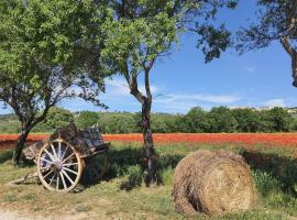 La petite Galéjade, hotel para famílias em Gordes