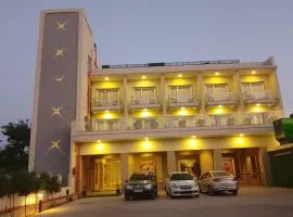 Hotel Mukut Mani