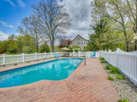 Heated Pool, 6 Acres: Beacon Area Vacation Rental, hotel din Lagrangeville