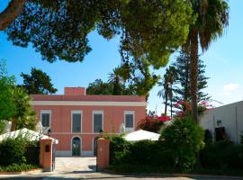 Villa Pampalone - b&b in dimora storica, hotel pre rodiny v Trapani