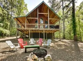 Pet-Friendly Broken Bow Cabin with Fire Pit!