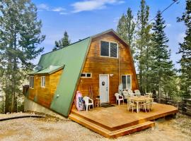 Woodchuck Cabin, holiday home sa Duck Creek Village