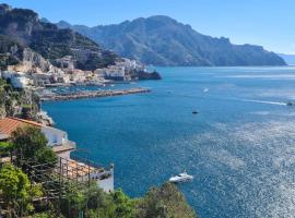 Amalfi Blu Paradise, дом для отпуска в Амальфи