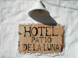 아실라에 위치한 호텔 파티오 데 라 루나