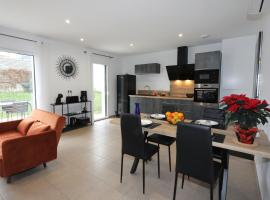 Gite les edelweiss Fleurs des Pyrénées, hotel in Argelès-Gazost