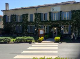 L'Hôtel du Périgord, hotel em Aubeterre-sur-Dronne