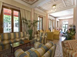 Hotel Maestoso