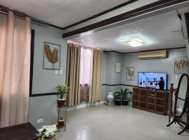 LUXURY HOME, vacation home in Cotabato