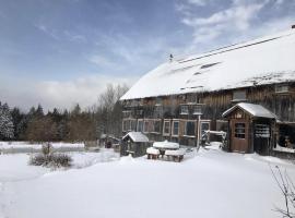 Renovated Barn 100 Acres For Retreats & Weddings, hotel di Hardwick