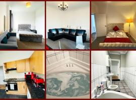 Two Bedroom Entire Flat, Luxury but Affordable Next to M90, hotel ieftin din Fife