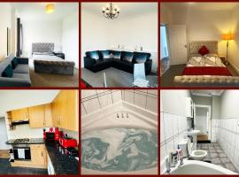 Two Bedroom Entire Flat, Luxury but Affordable Next to M90, hotel u gradu 'Fife'