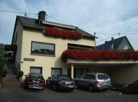 Gästehaus Resi, B&B in Zeltingen-Rachtig