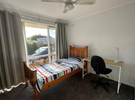 Comfy bed quiet neighbourhood, habitación en casa particular en Grovedale