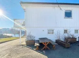6 person holiday home in AVERØY-By Traum