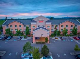 Fairfield Inn & Suites Burlington、バーリントンのホテル